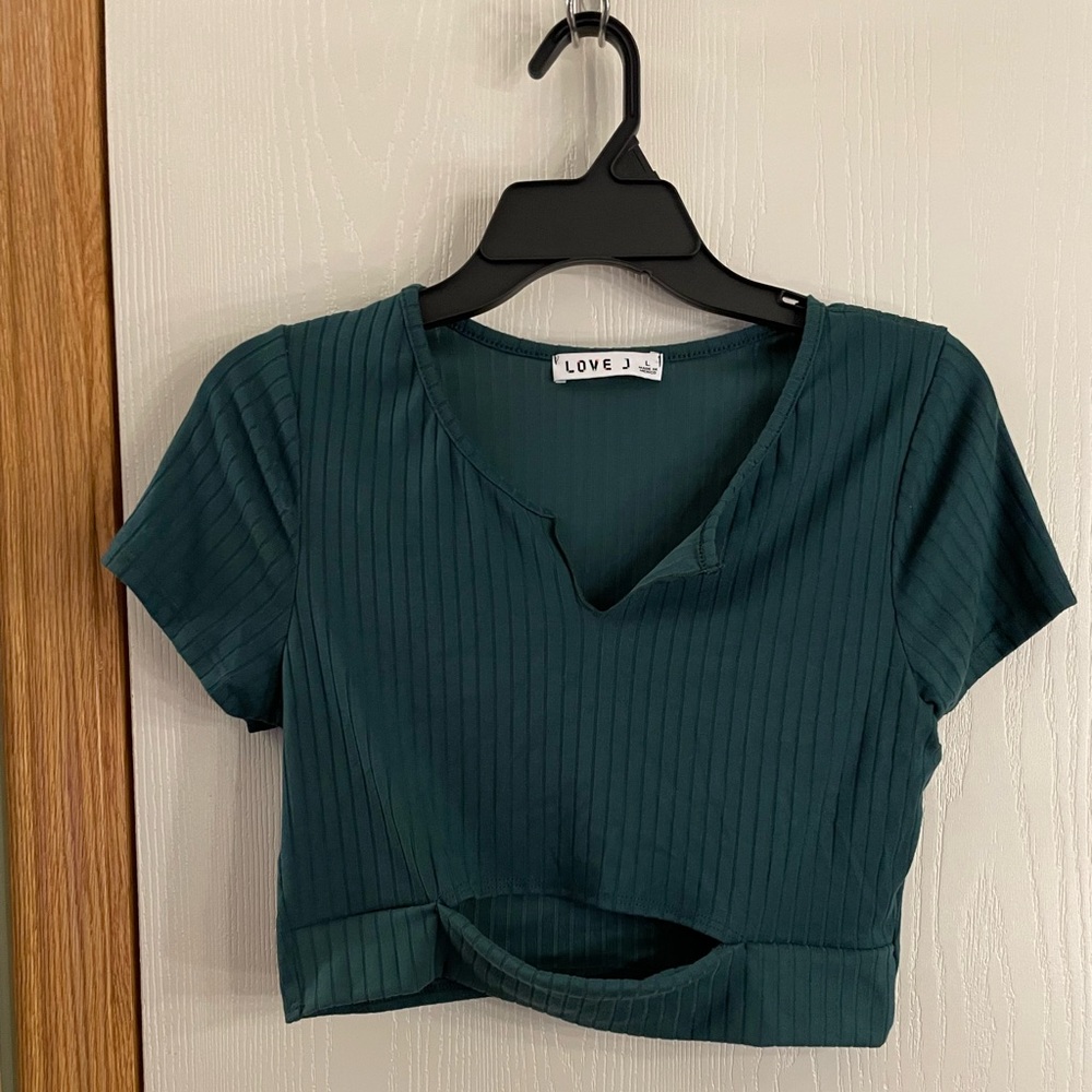 Crop Top w/ side slit